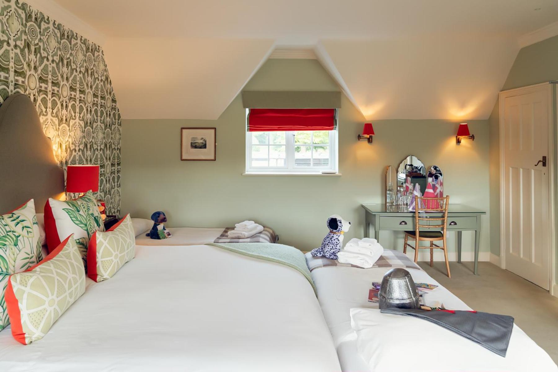 Maidstone Vacations - Leeds Castle Stable Courtyard Bed and Breakfast - Property Image 35