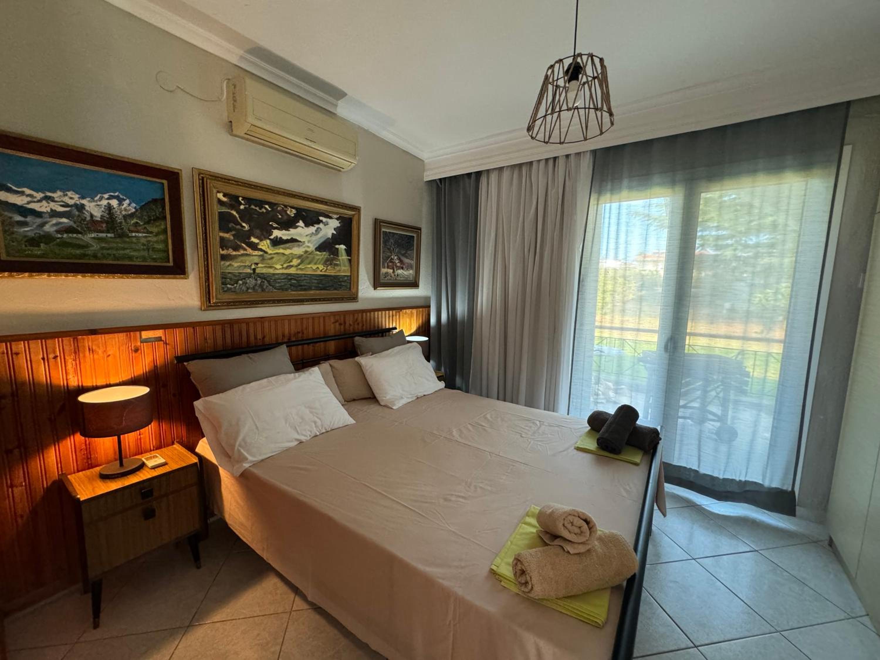 Nikiti Cottage House