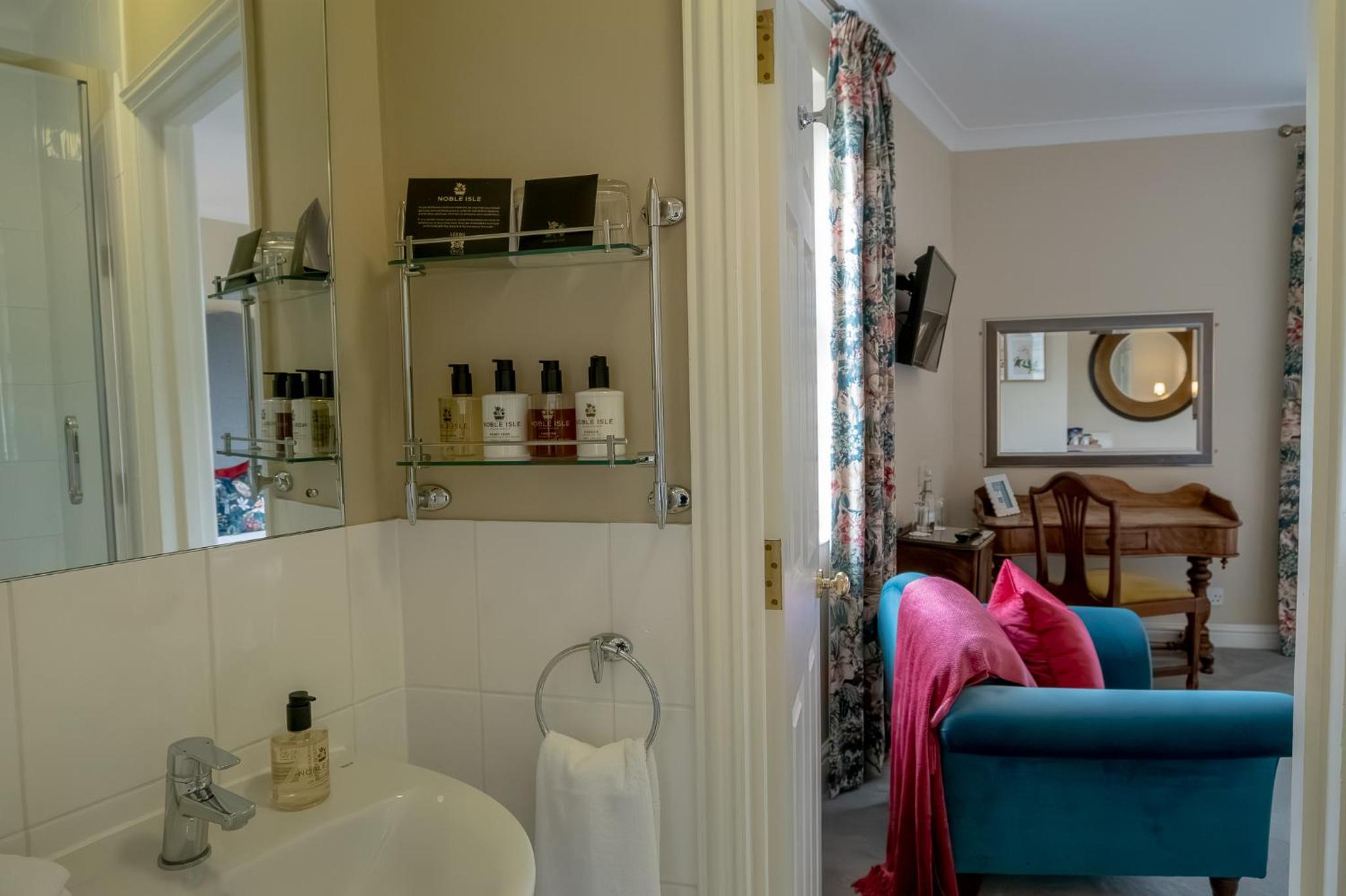 Maidstone Vacations - Leeds Castle Stable Courtyard Bed and Breakfast - Property Image 27
