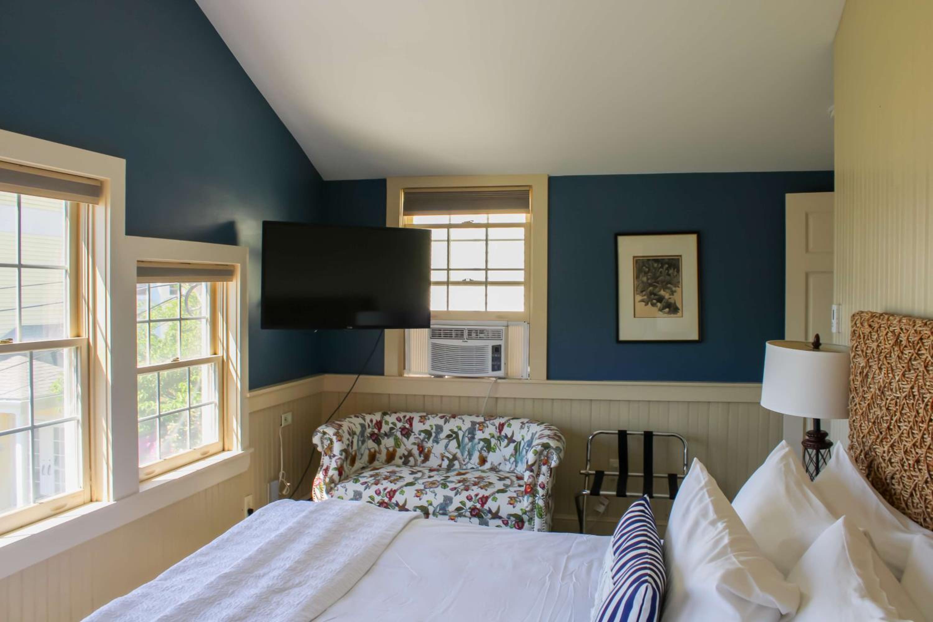 The Beach House Inn