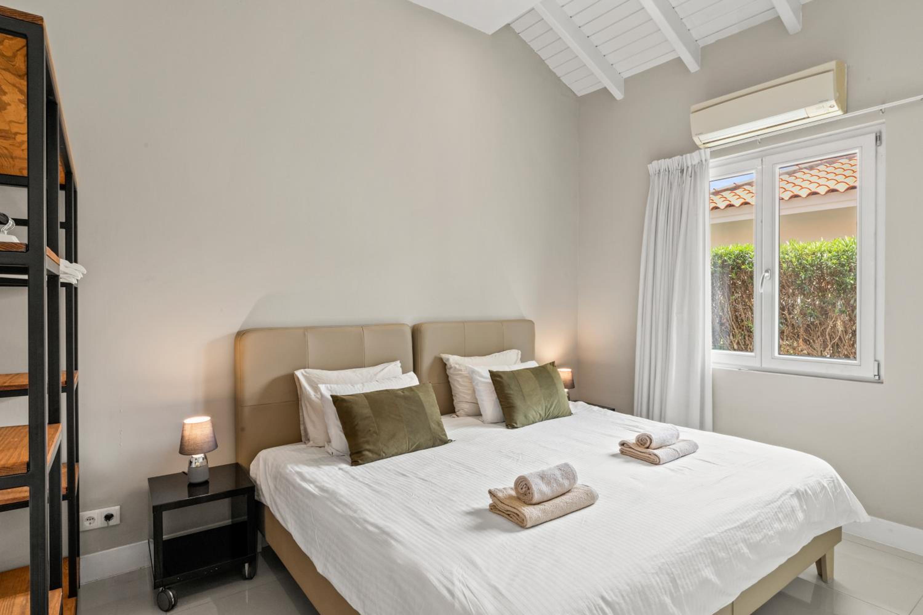 Exclusive Villa - Private Pool - Vredenberg Village