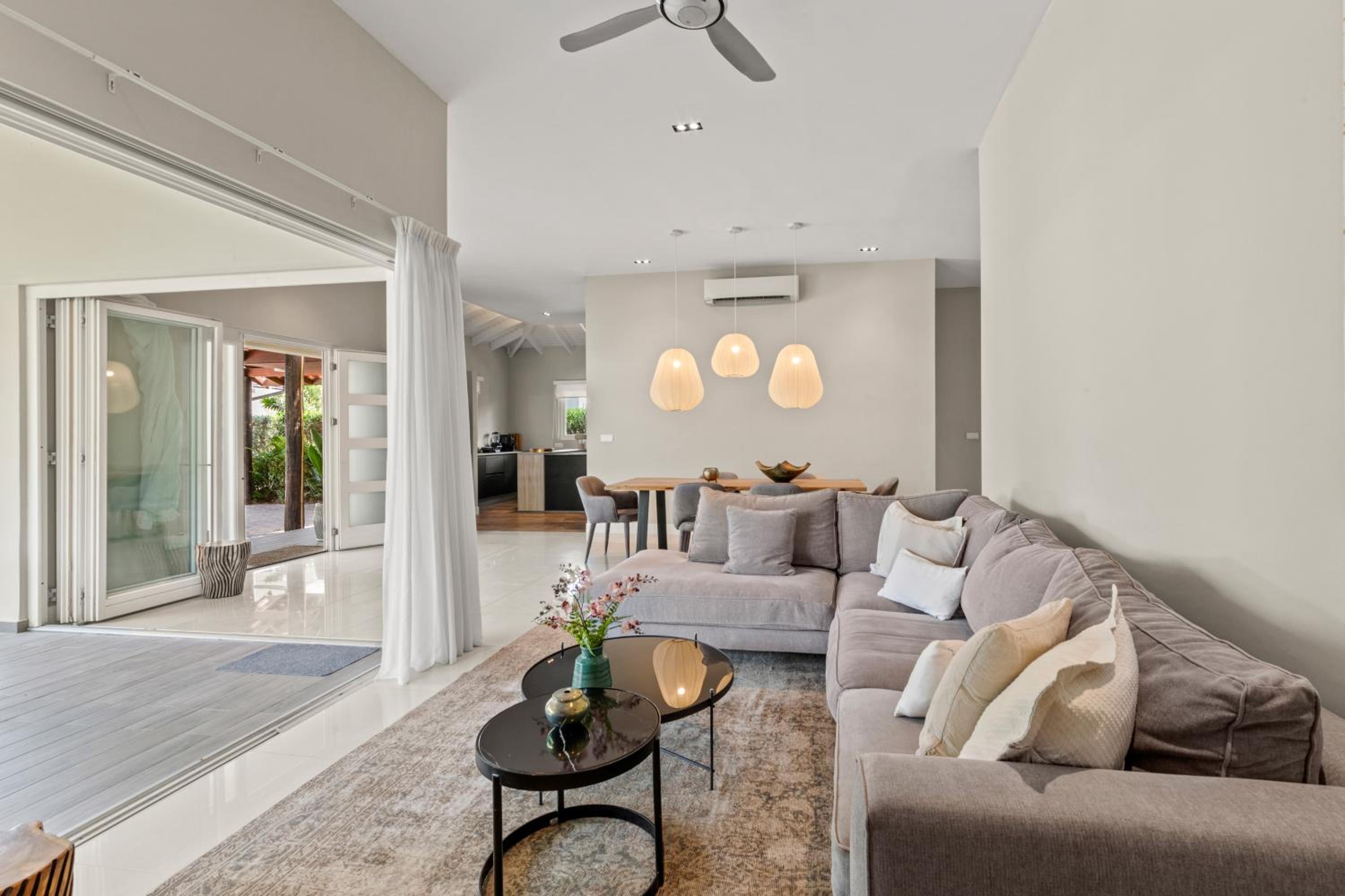 Exclusive Villa - Private Pool - Vredenberg Village