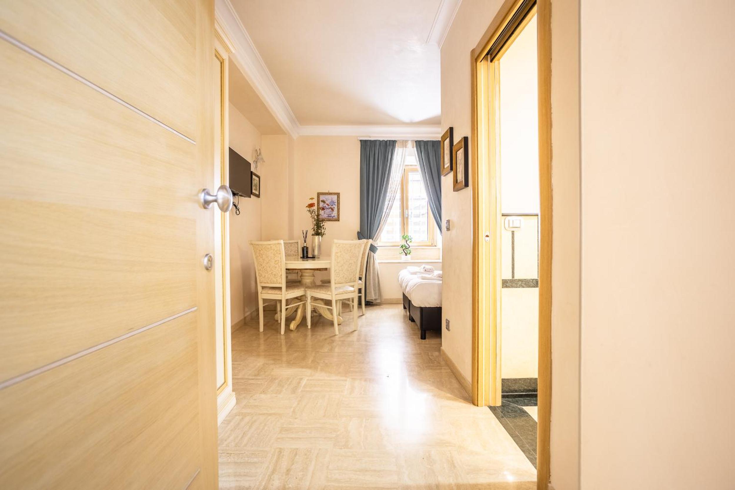 Opera Theater Relais
