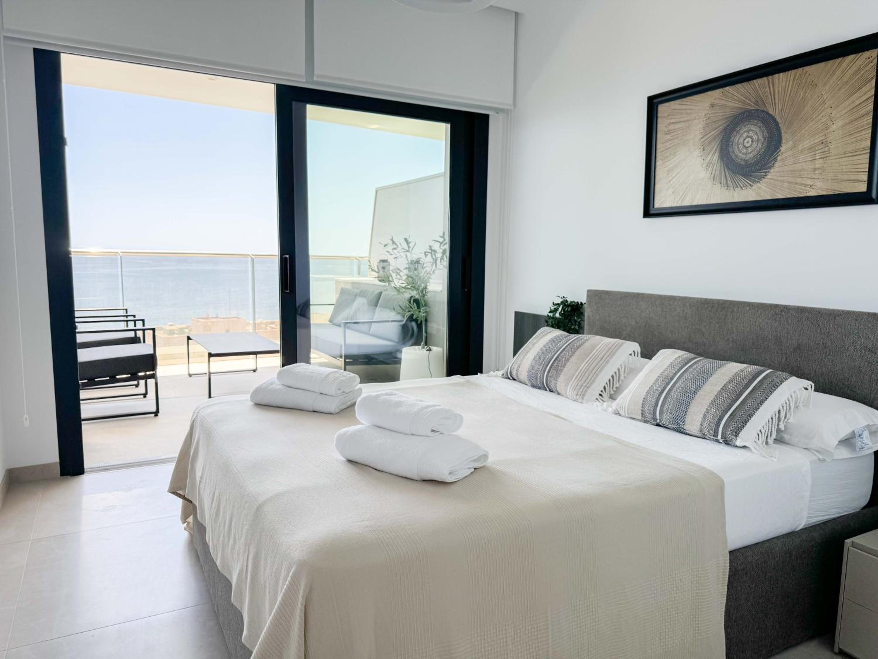 Sunset Cliffs Terra Gold apartment