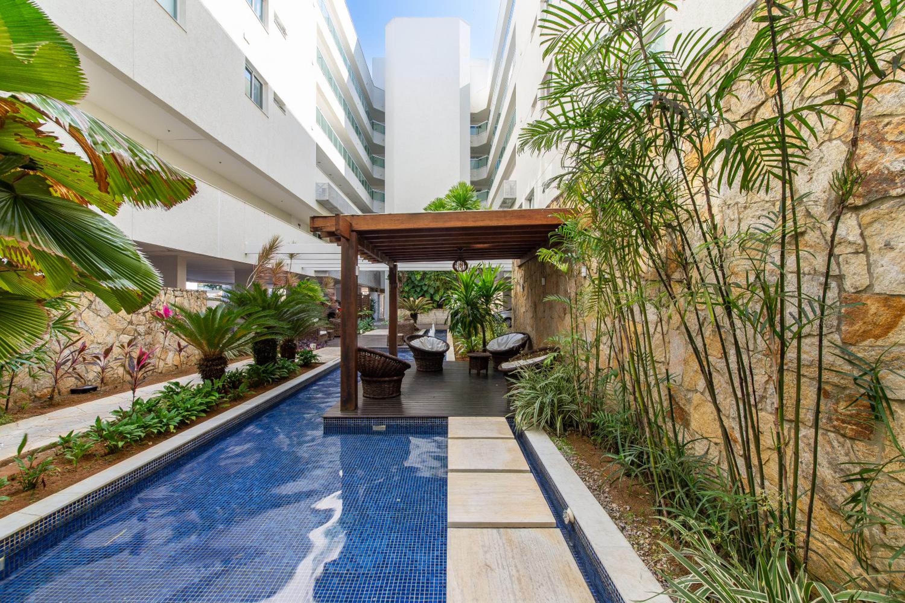 Lindo Apto, Prédio beira mar c/ Piscina e Hidro