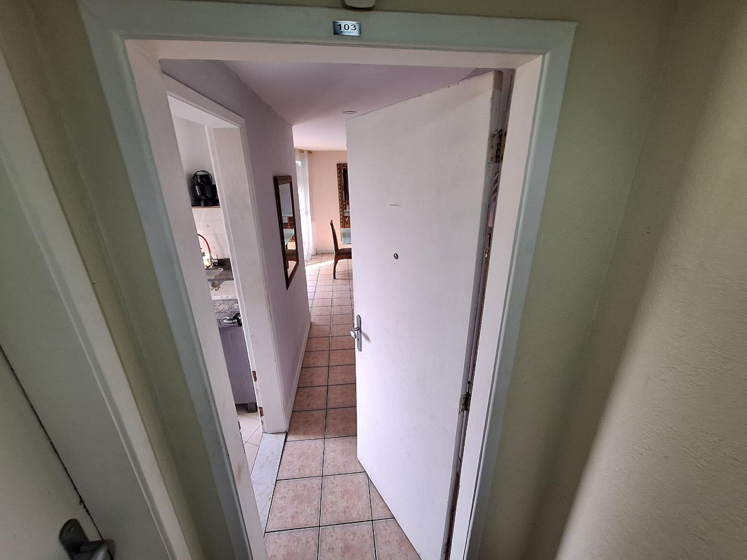 Room in apartment with 5m garage on Recreio beach - next to Rock in Rio