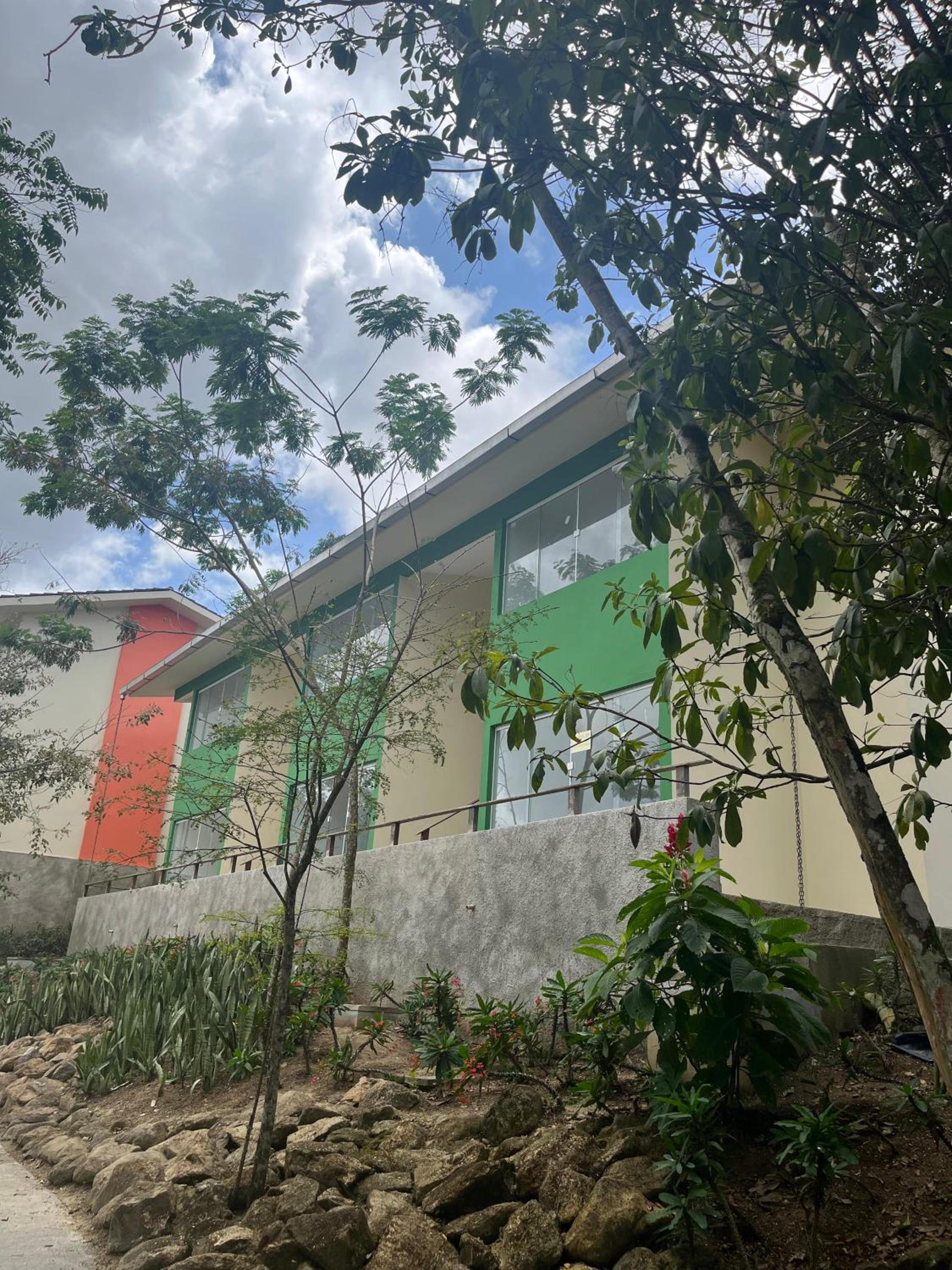 Flat Condomínio Topo da Montanha 508 fica a 5 kmdo centro