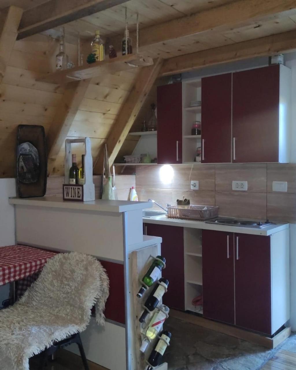 Vikendica Gradačka Poljana view 4
