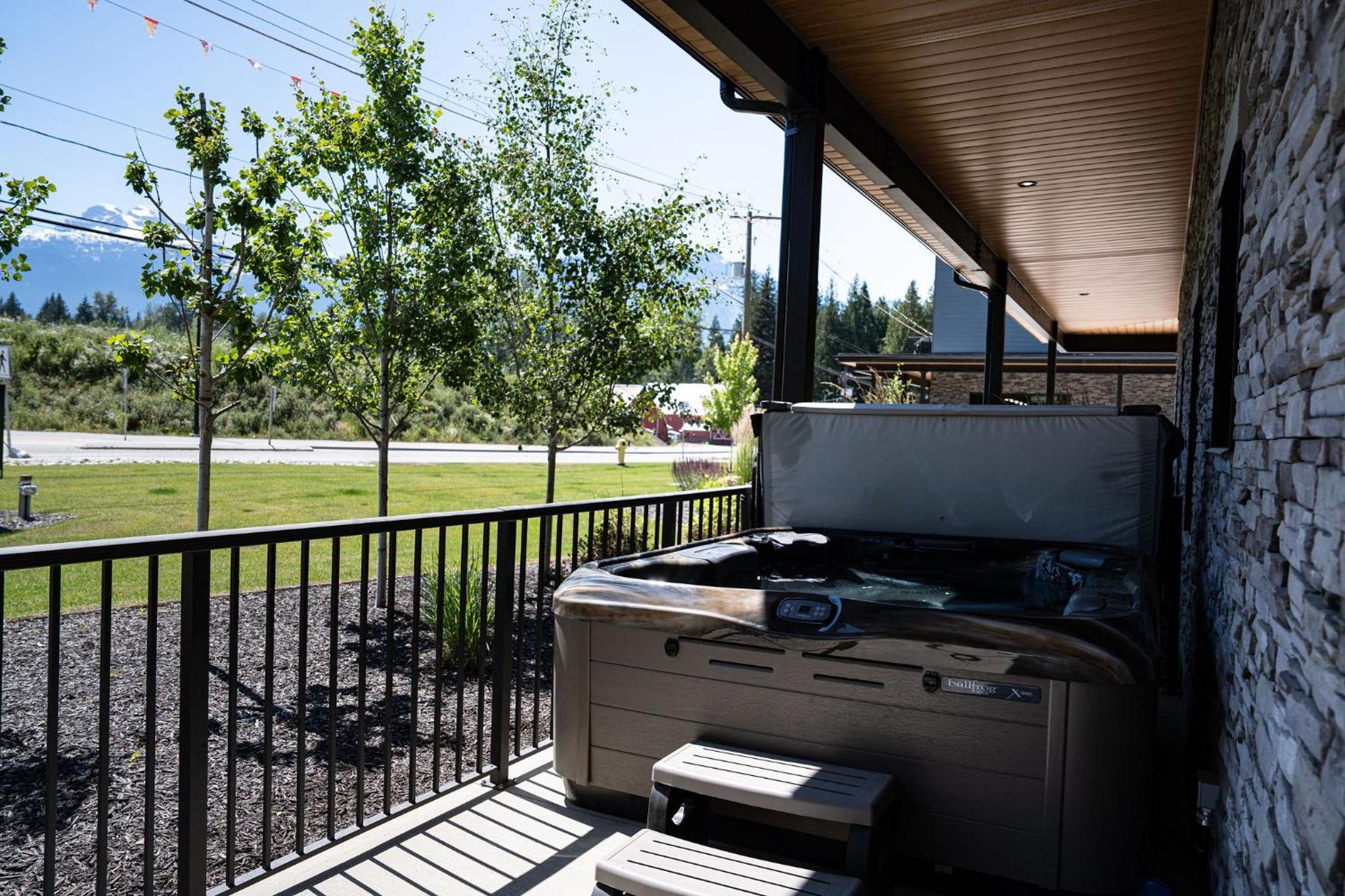 Rustic Retreat by Revelstoke Vacations