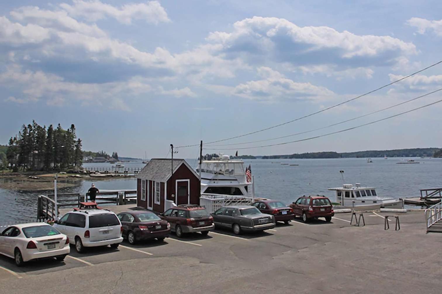 Tugboat Inn