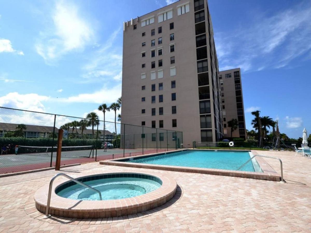 Indian Rocks Beachfront 2BR 2BA Reflections 908 view 5