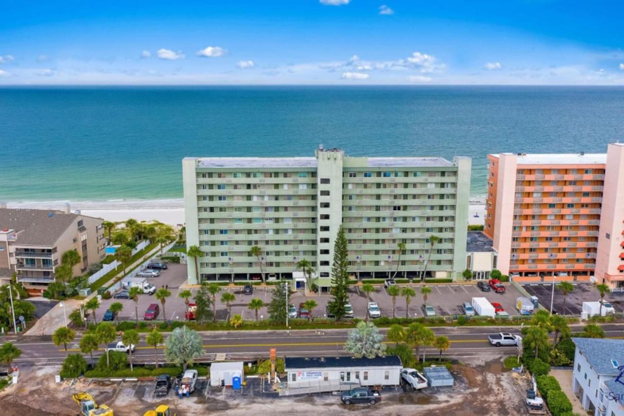 Gulf Front Beauty 2BD 2BA w Bonus Room Sand Castle view 2
