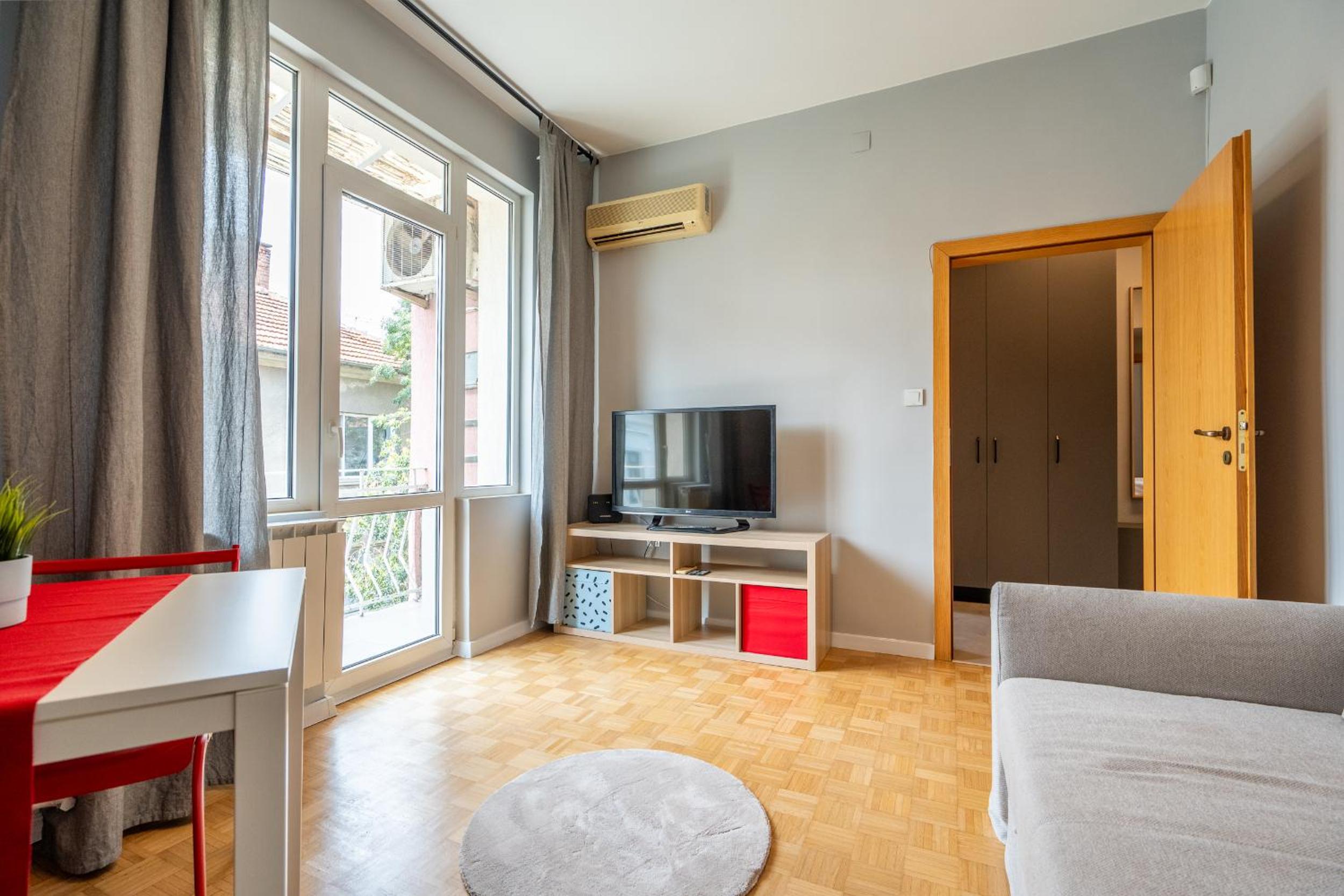Downtown apartment EYMI