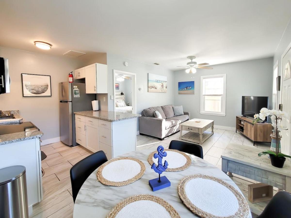 Cozy Beach Hideaway Entire 2BR 2BA House with view 5
