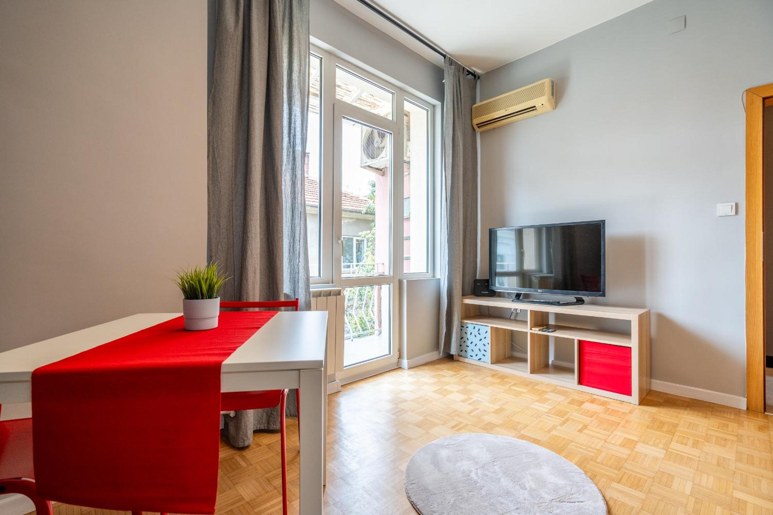 Downtown apartment EYMI