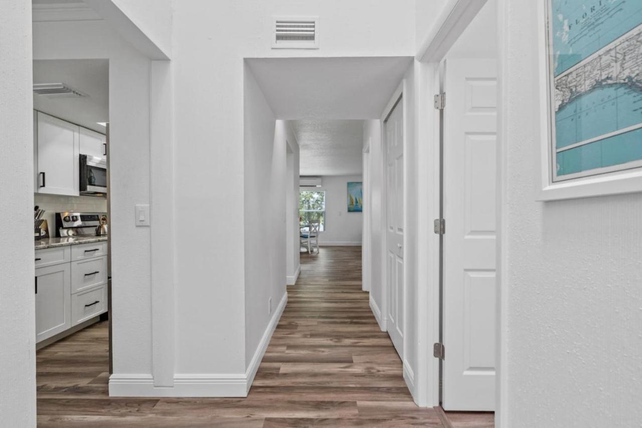 New Listing Spacious 3BD 2.5BA , 5 Minutes from view 4