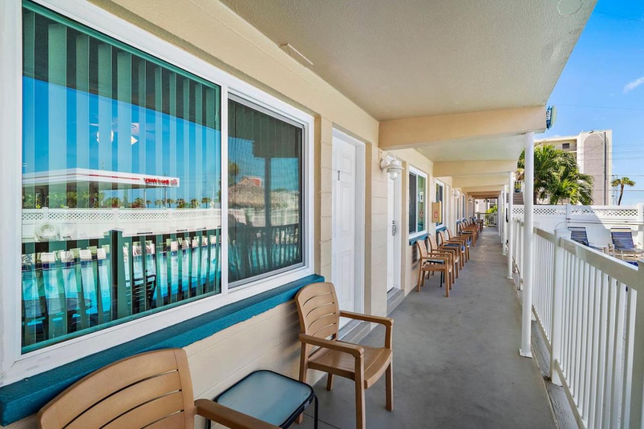 Madeira Beach Ground Floor One Bedroom Poolside view 2
