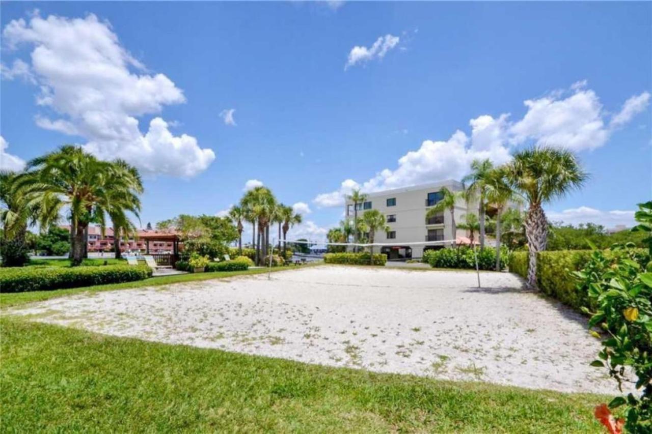 Lands End Beachfront Elegance Top Floor Corner view 2
