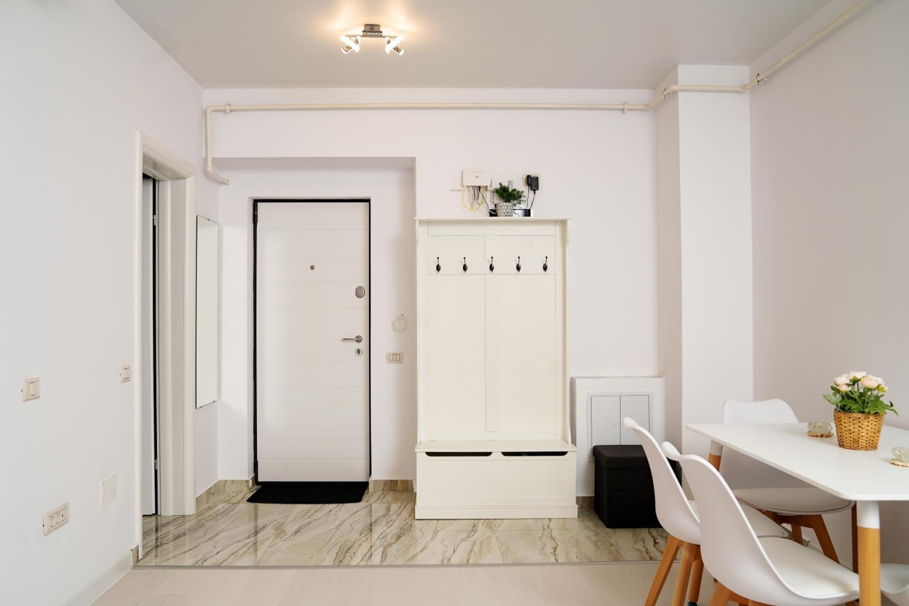 Unirii Urban Cozy Apartment with private parking view 4