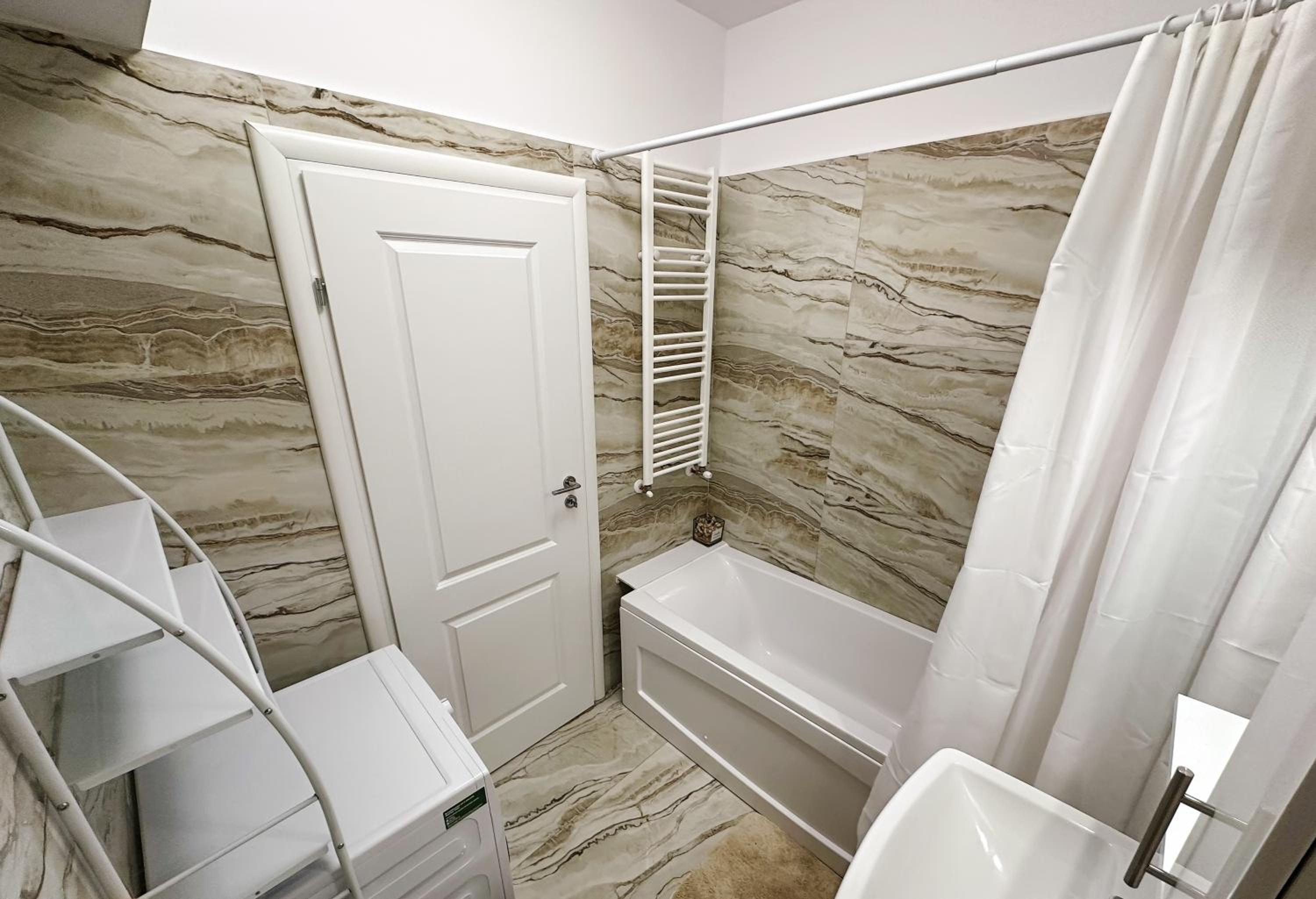 Unirii Urban Cozy Apartment with private parking view 3