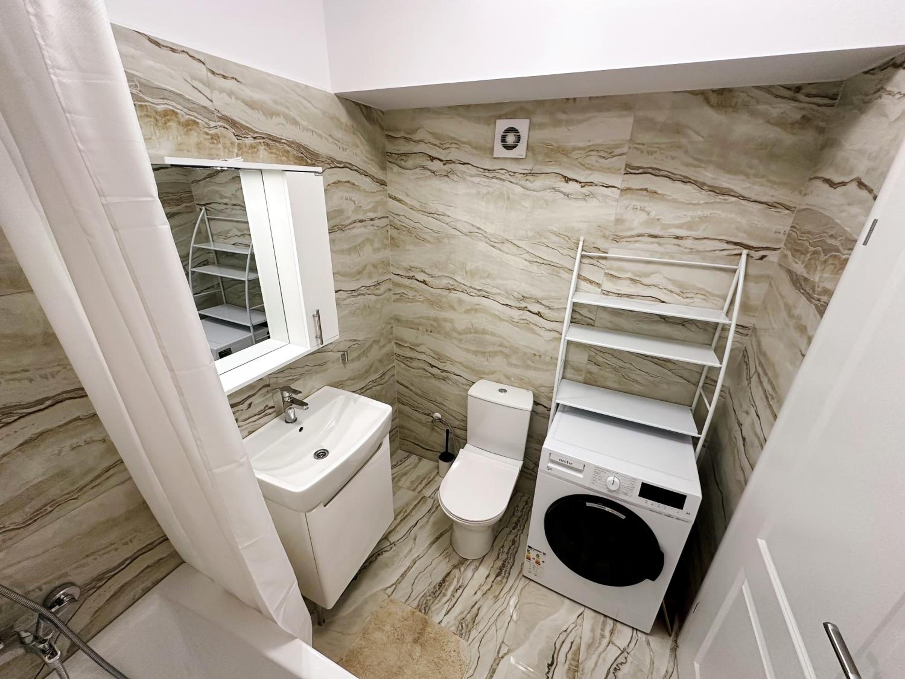Unirii Urban Cozy Apartment with private parking view 2