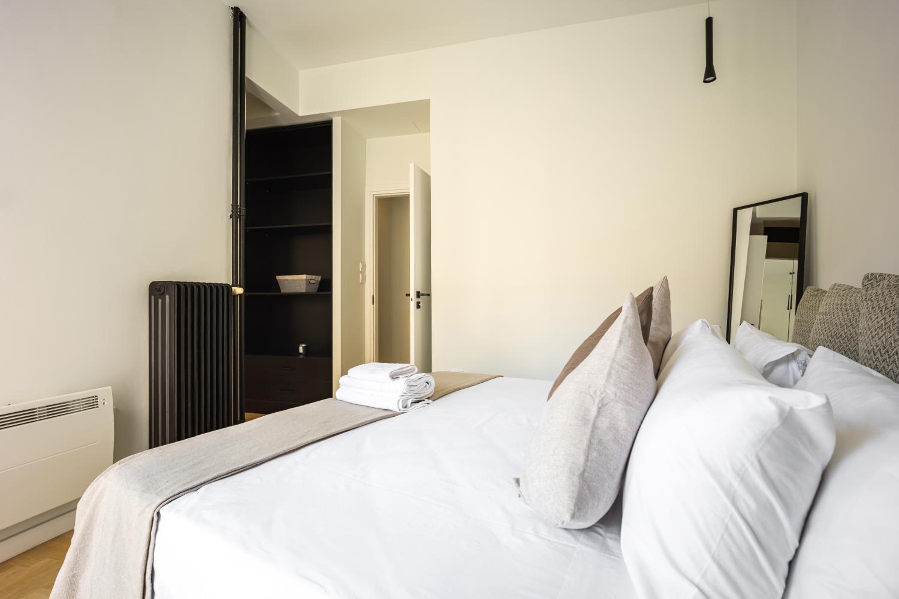 EN Suite 2 Bath Pangrati