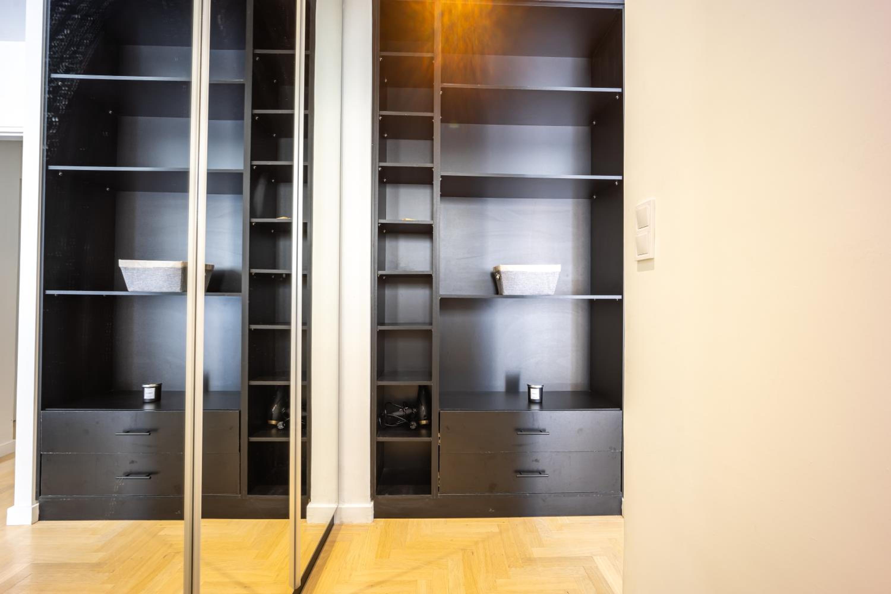 EN Suite 2 Bath Pangrati
