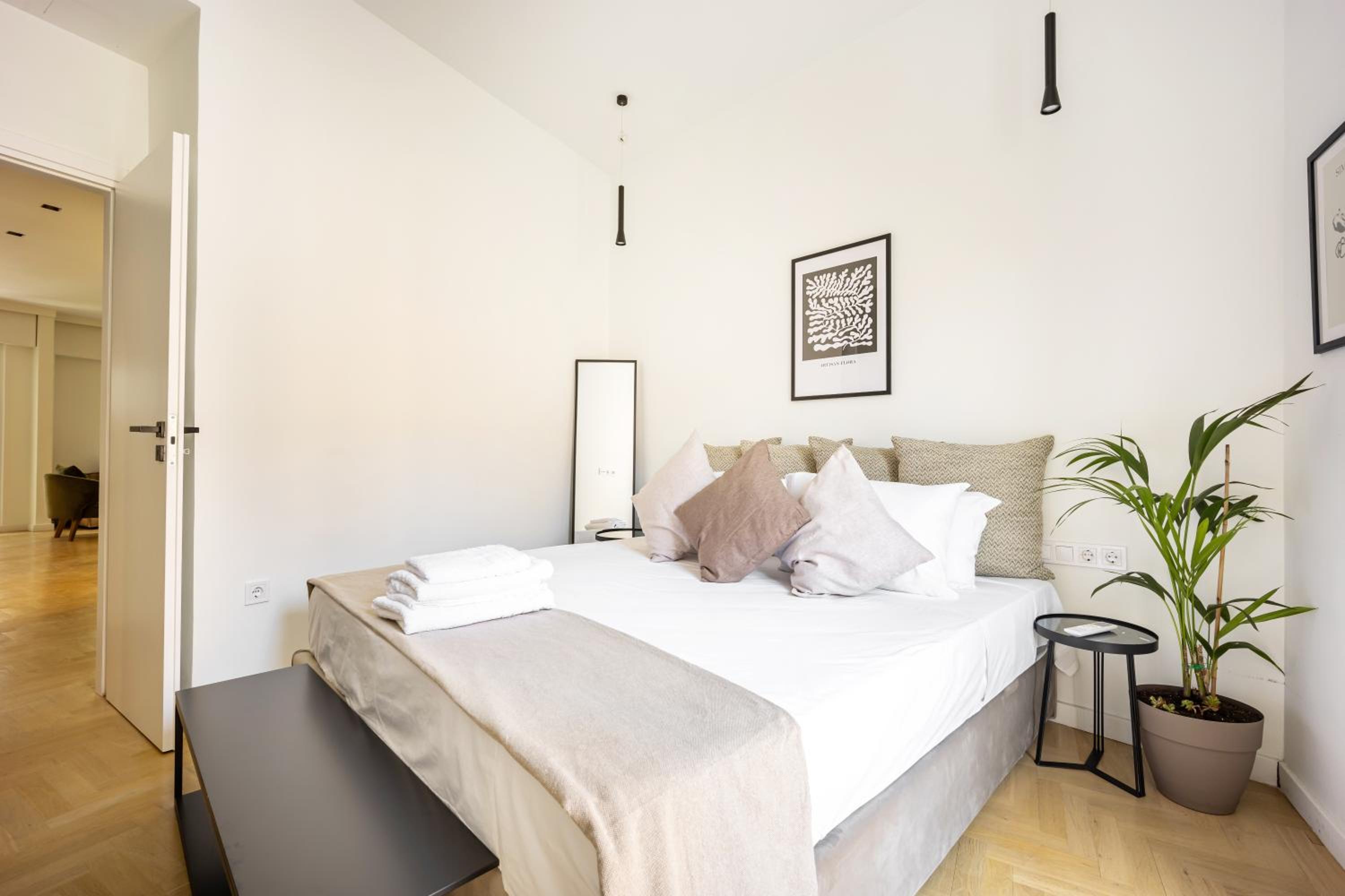 EN Suite 2 Bath Pangrati