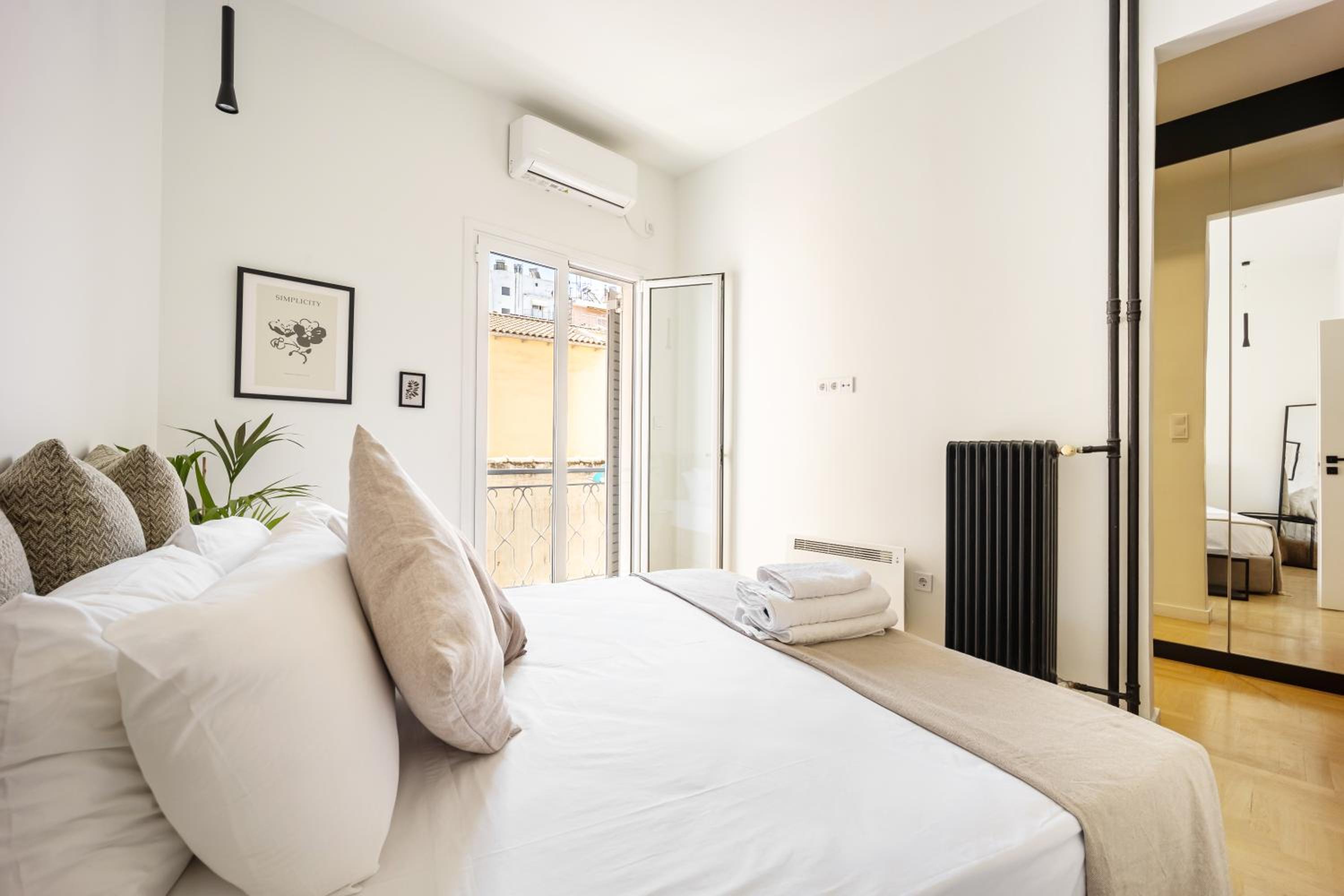 EN Suite 2 Bath Pangrati