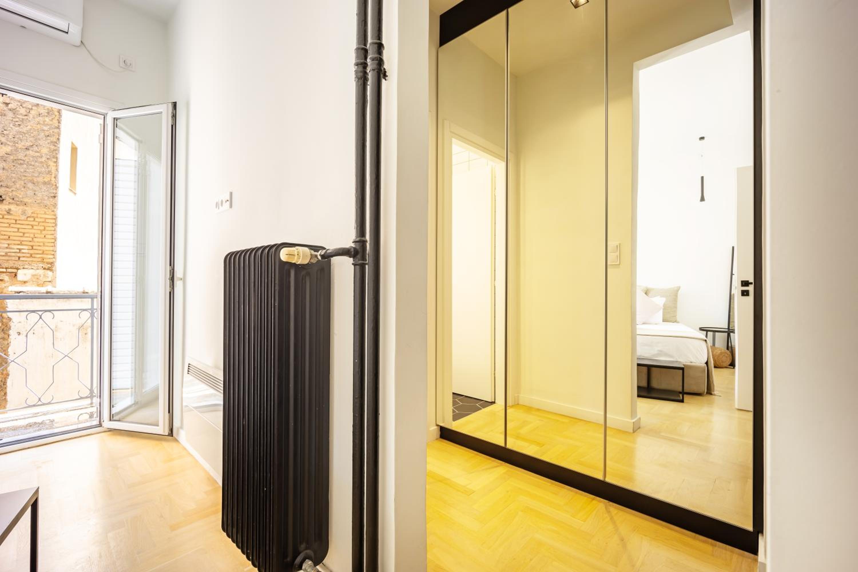 EN Suite 2 Bath Pangrati