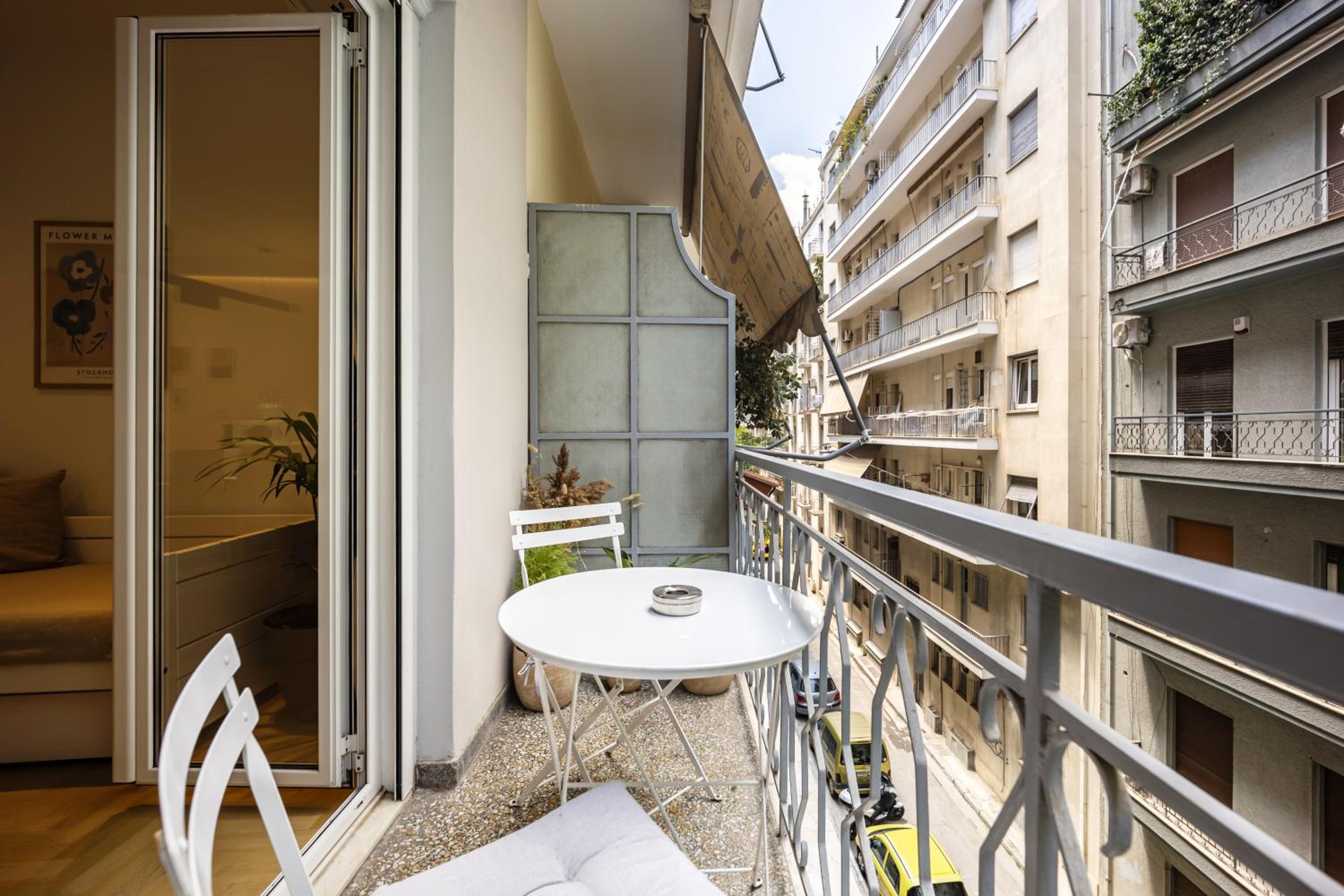 EN Suite 2 Bath Pangrati