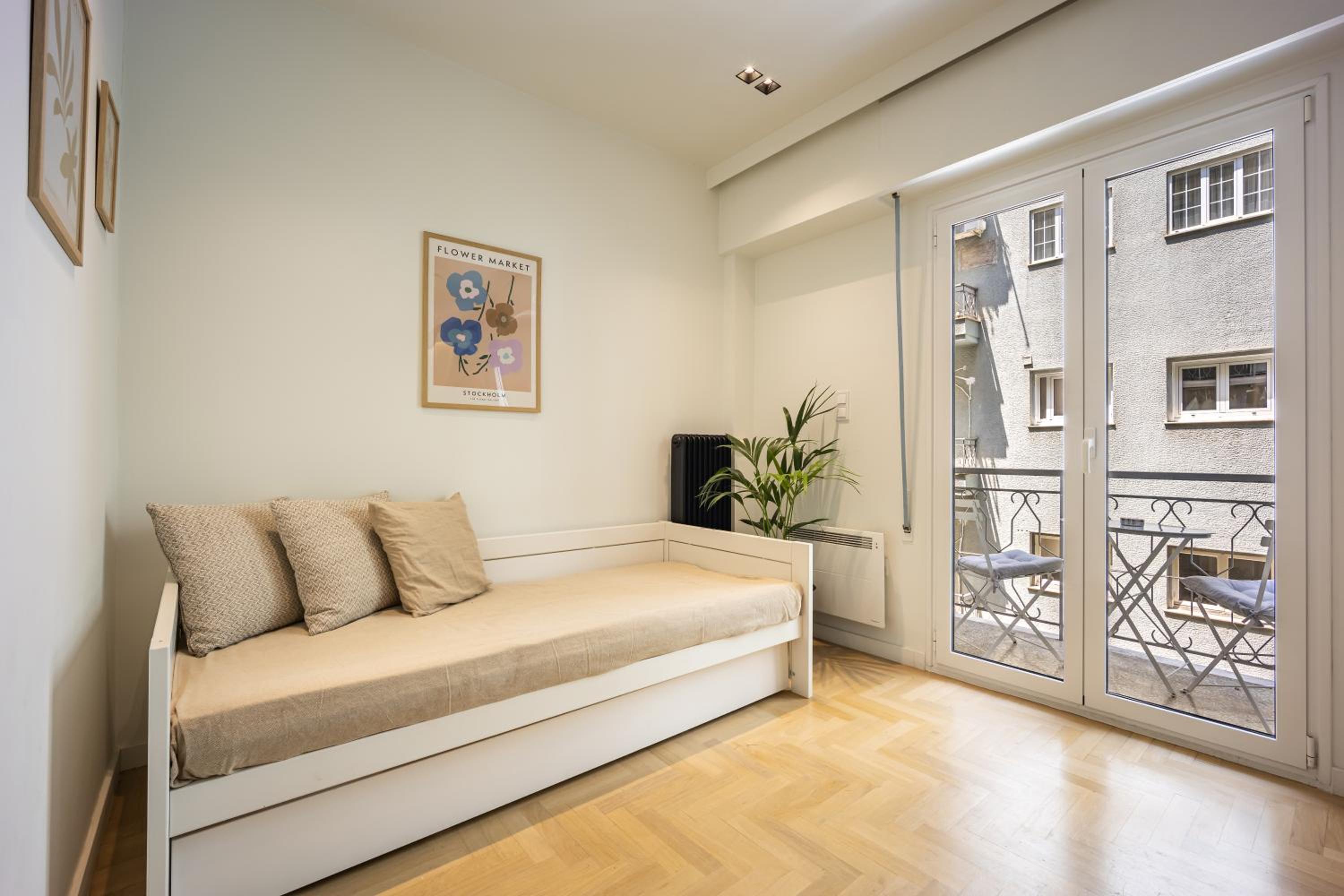 EN Suite 2 Bath Pangrati