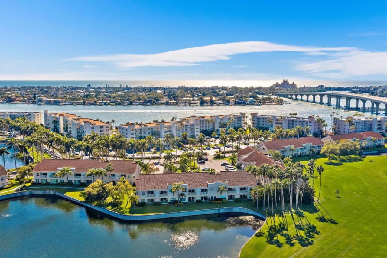 New Beautiful 2nd Floor Vista Verde West view 4