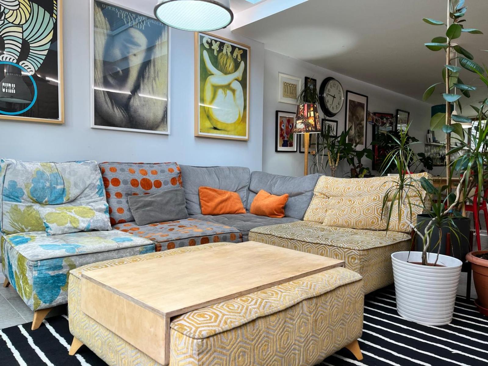 lounge