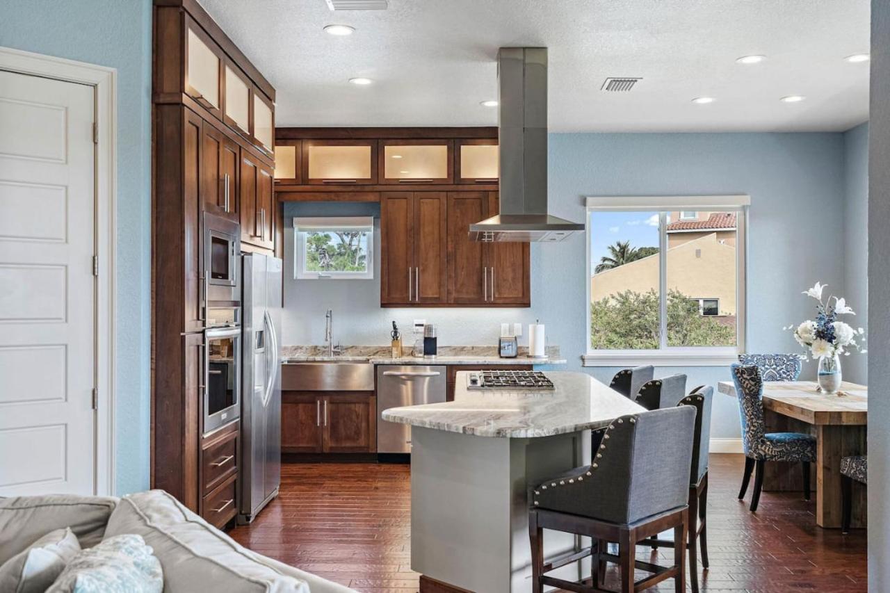 St. Pete Beach Executive Waterfront Retreat view 3