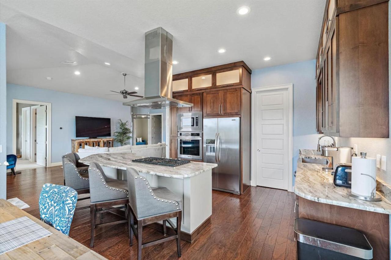 St. Pete Beach Executive Waterfront Retreat view 4