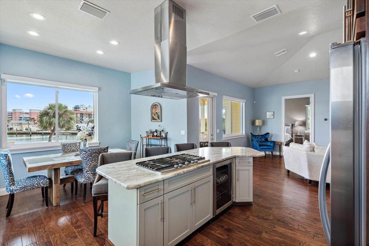 St. Pete Beach Executive Waterfront Retreat view 5