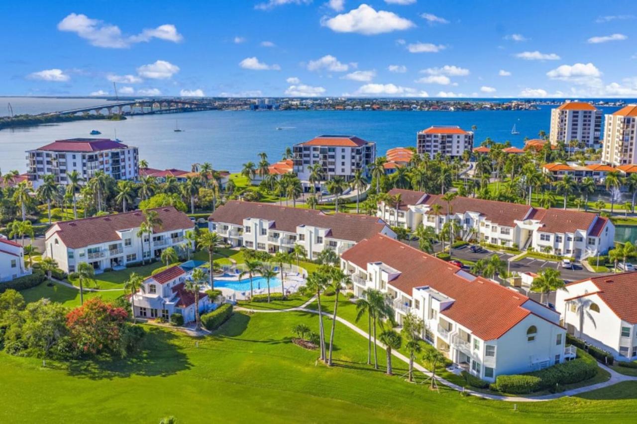 St Pete Isla Vista Verde E 4-229 New Kitchen view 5