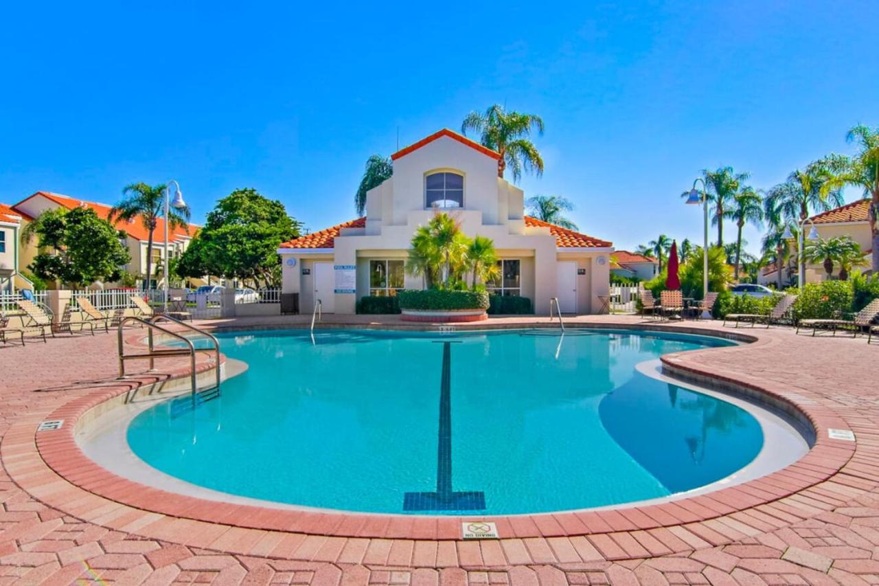 New Listing 2nd Floor Vista Verde North Newly view 5