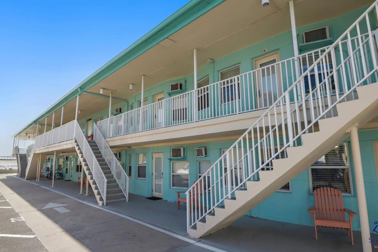 Sea Rocket 17 Second Floor Serenity in North view 5