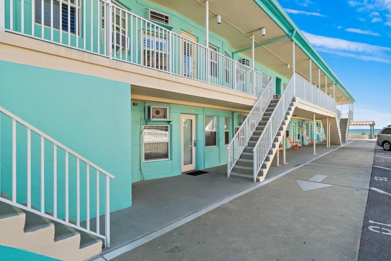 Sea Rocket 28 1BD 1BA Beachside Tranquility in view 3