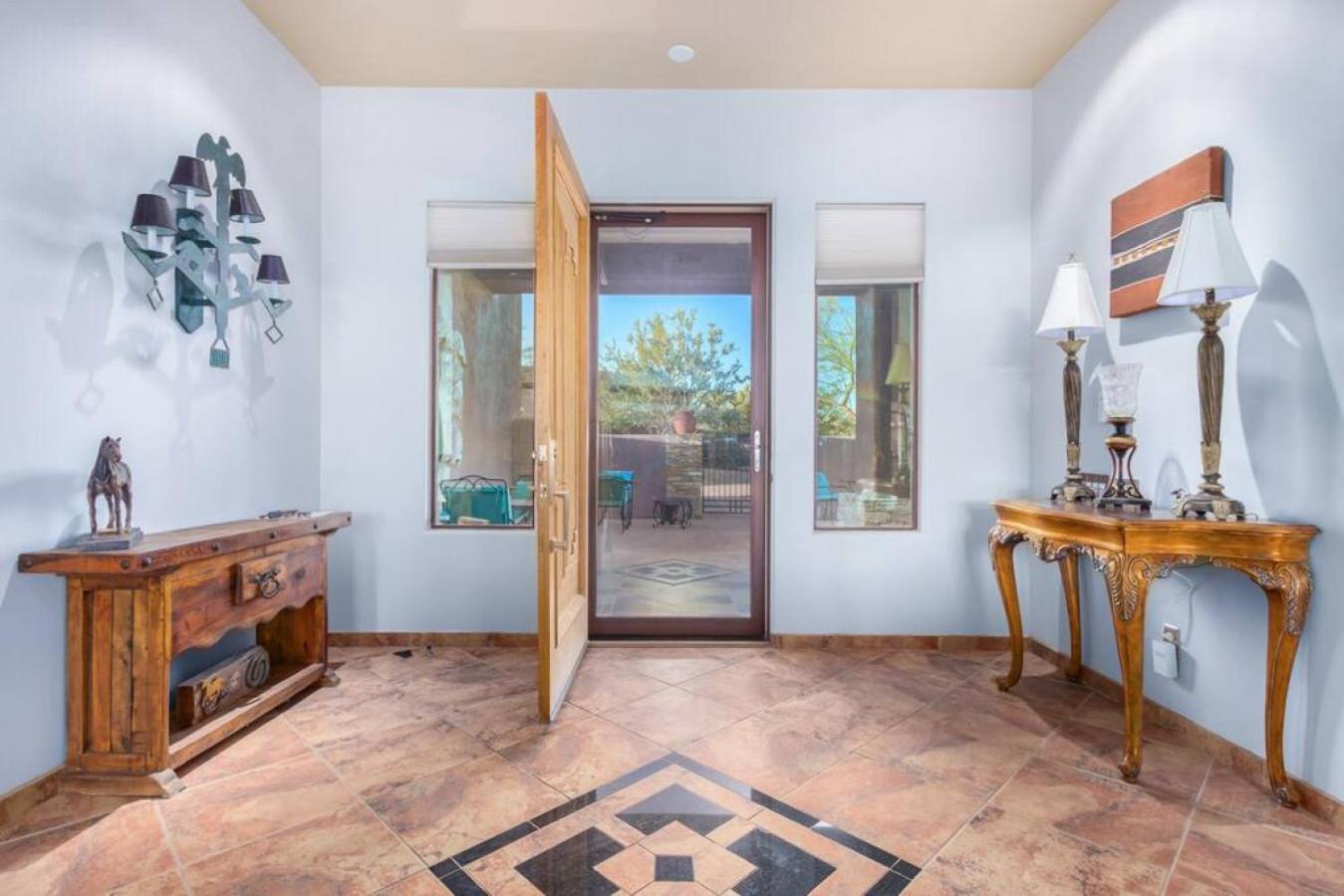 Desert Tranquility 4 Bedroom with Heated Pool