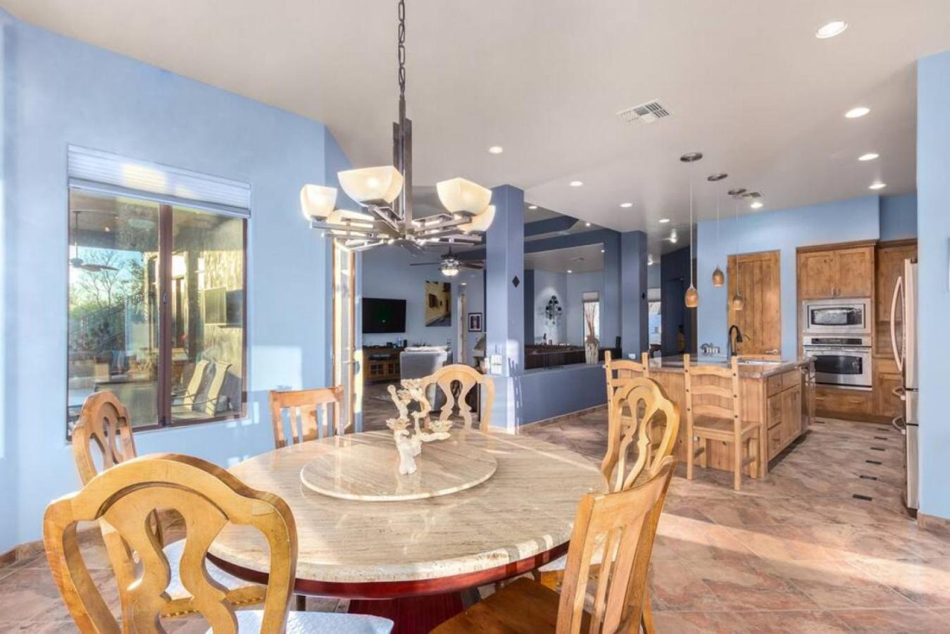 Desert Tranquility 4 Bedroom with Heated Pool