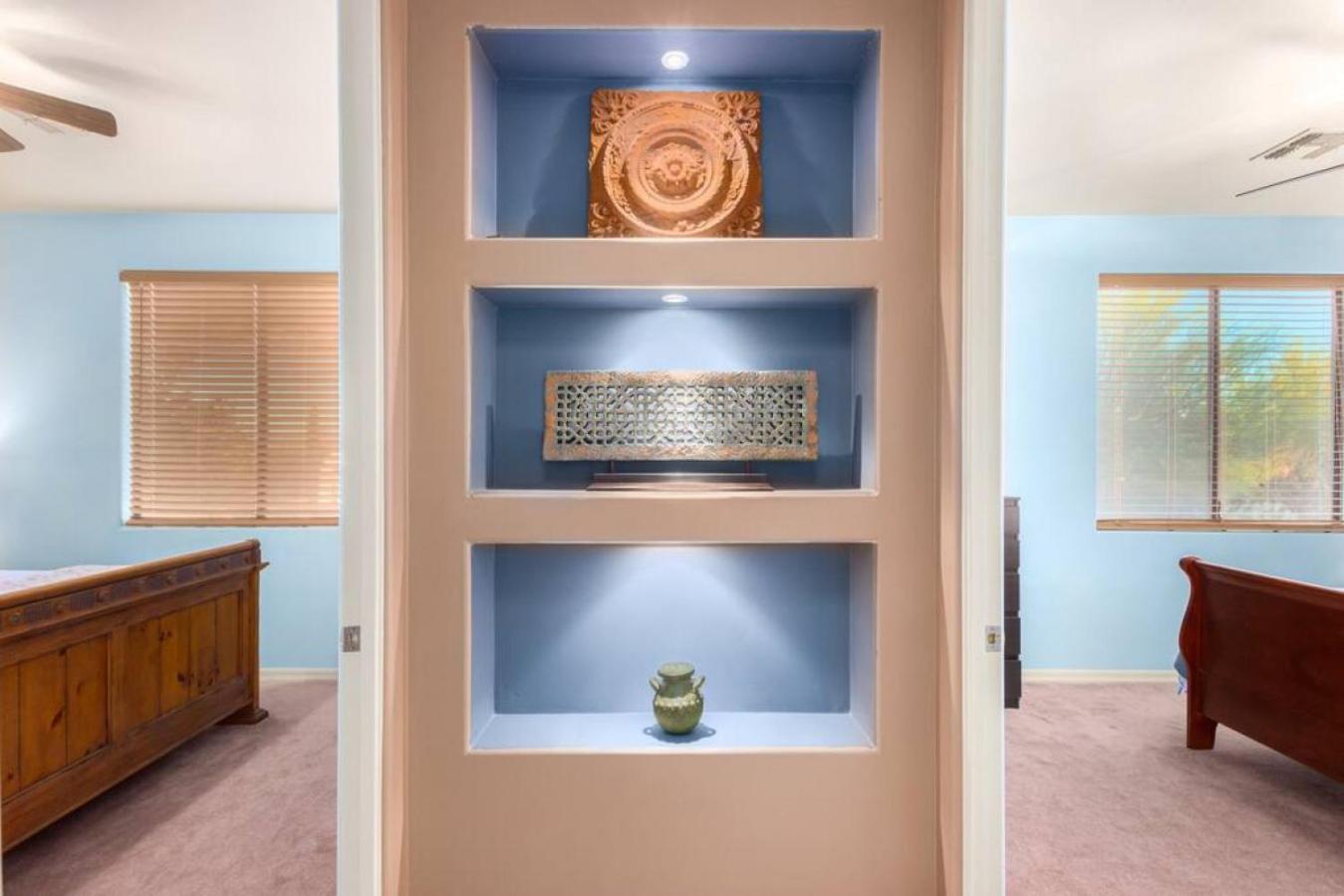 Desert Tranquility 4 Bedroom with Heated Pool