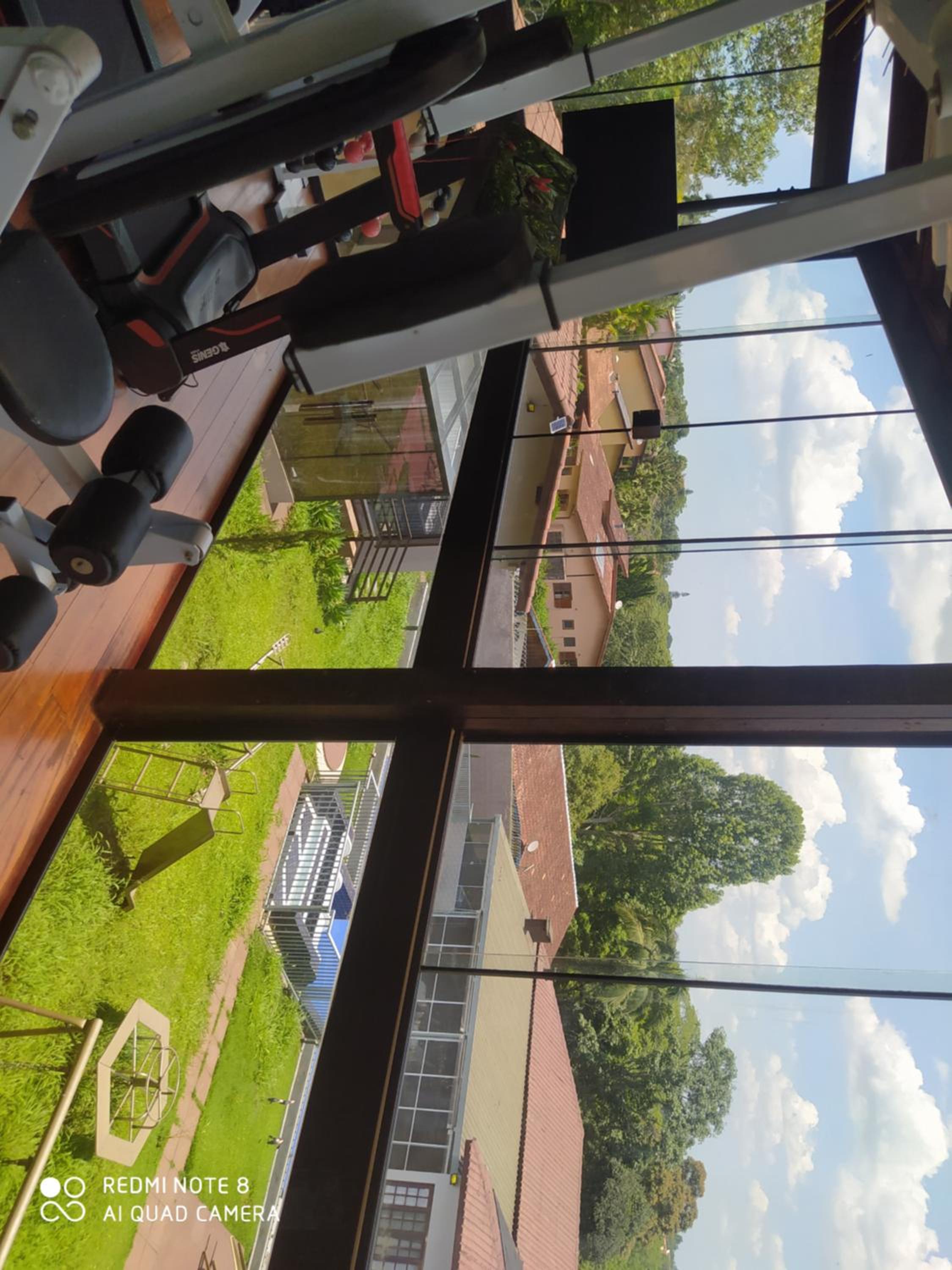 LOFT DE VIDRO ao lado do ANIMÁLIA PARK COTIA