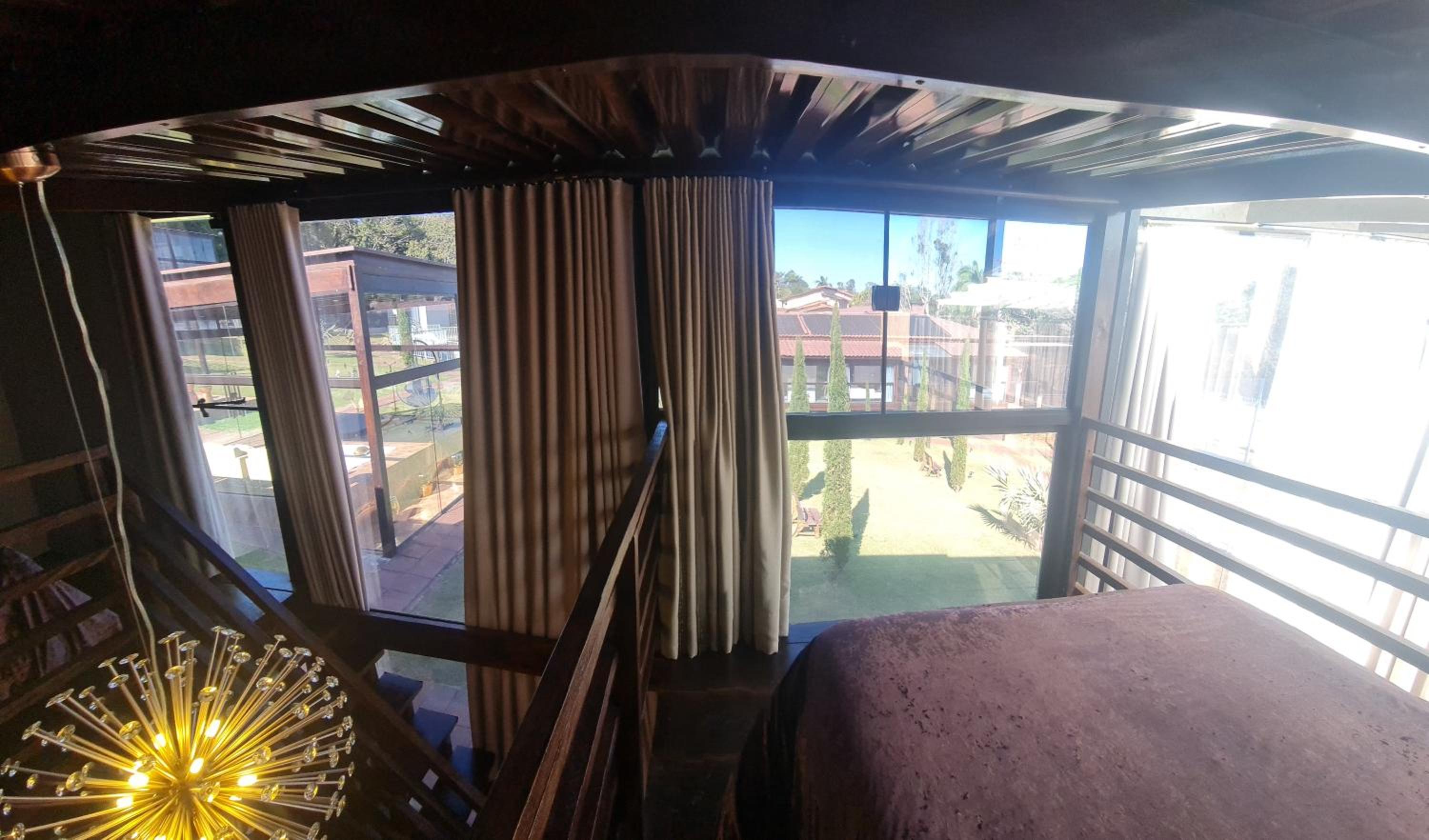 LOFT DE VIDRO ao lado do ANIMÁLIA PARK COTIA