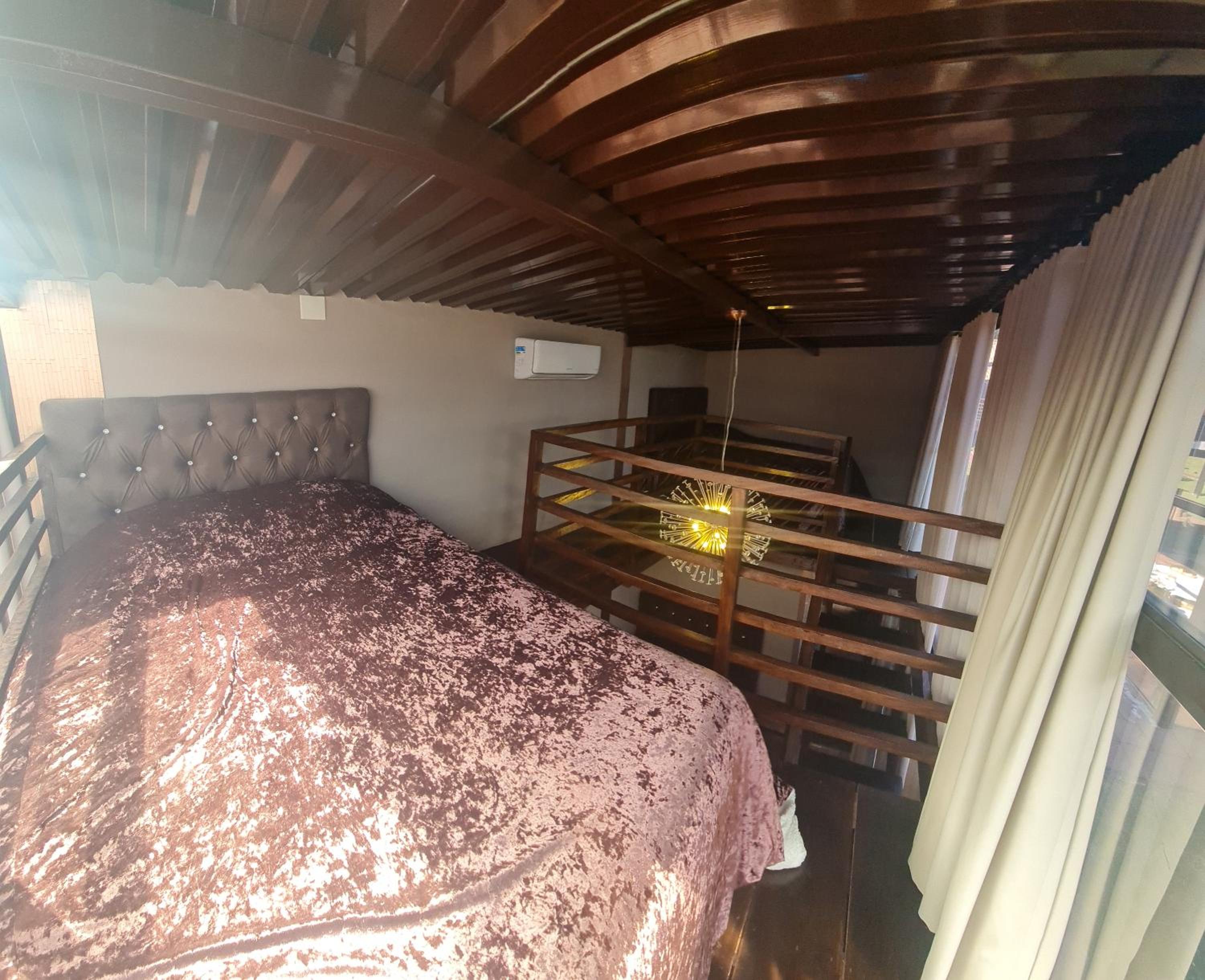 LOFT DE VIDRO ao lado do ANIMÁLIA PARK COTIA