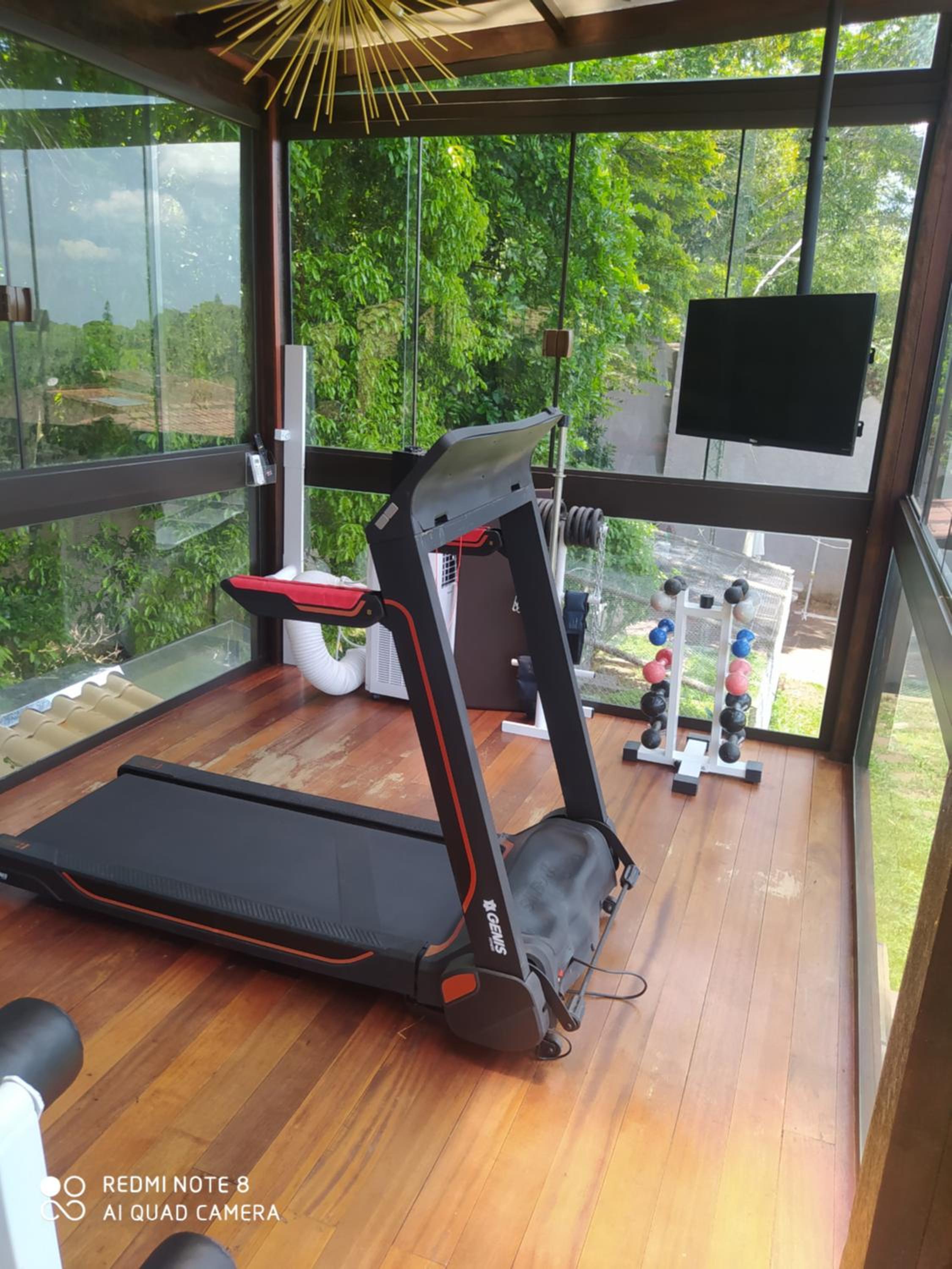 LOFT DE VIDRO ao lado do ANIMÁLIA PARK COTIA