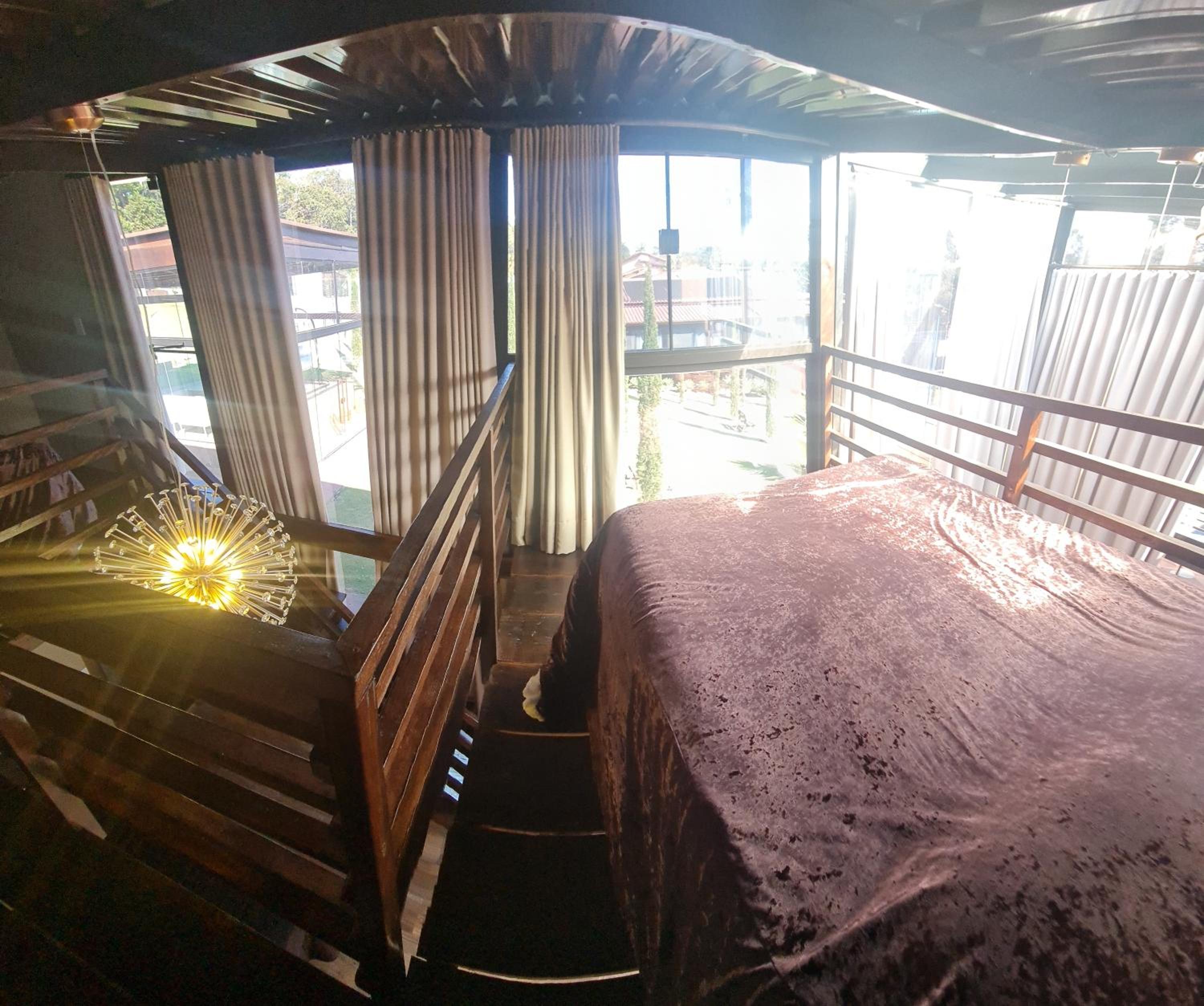 LOFT DE VIDRO ao lado do ANIMÁLIA PARK COTIA