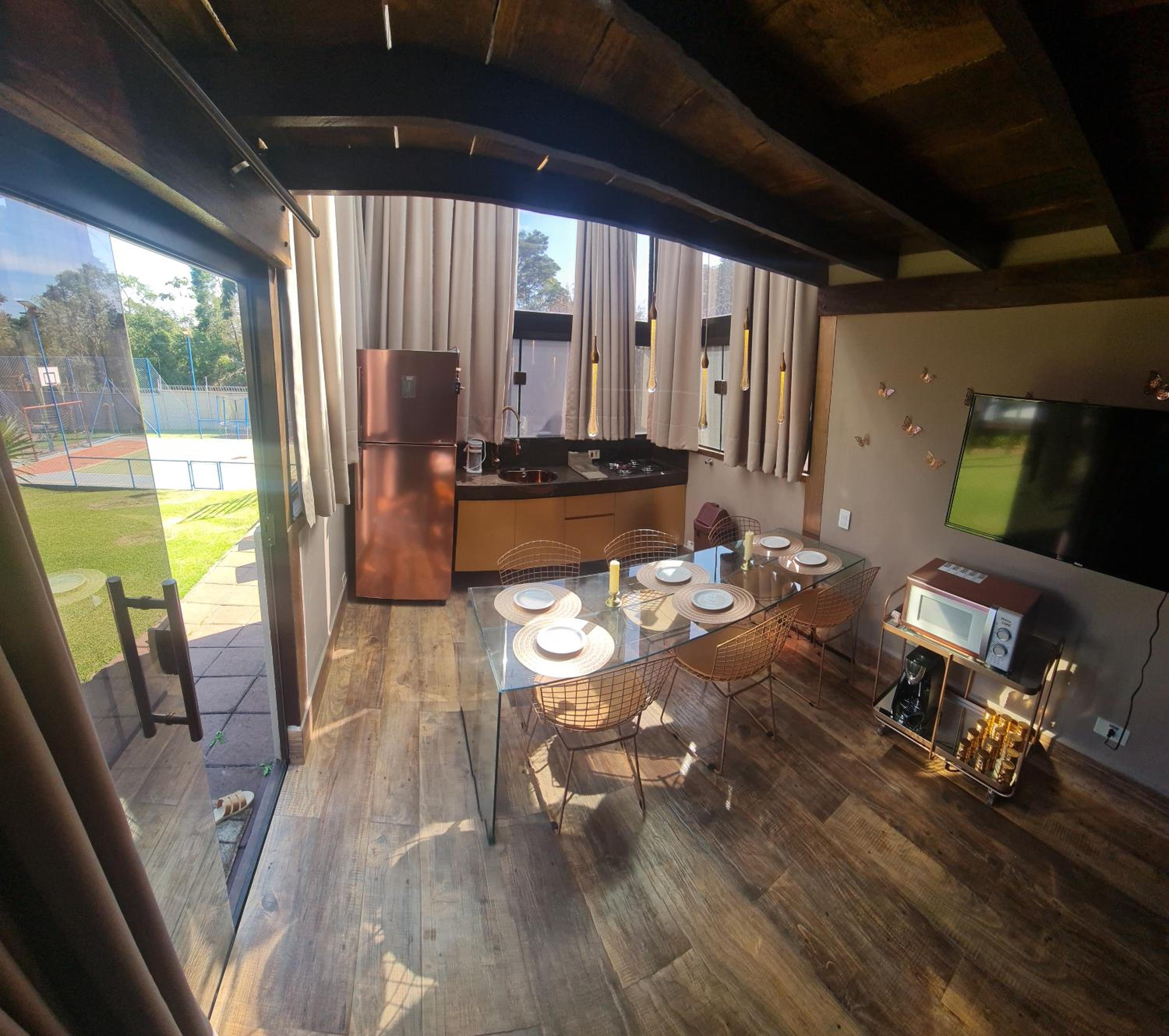 LOFT DE VIDRO ao lado do ANIMÁLIA PARK COTIA
